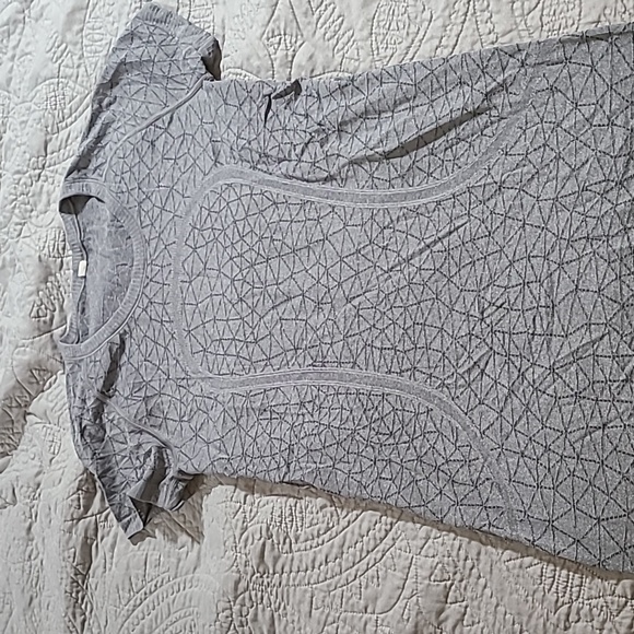Lululemon Swiftly tee - Picture 1 of 2